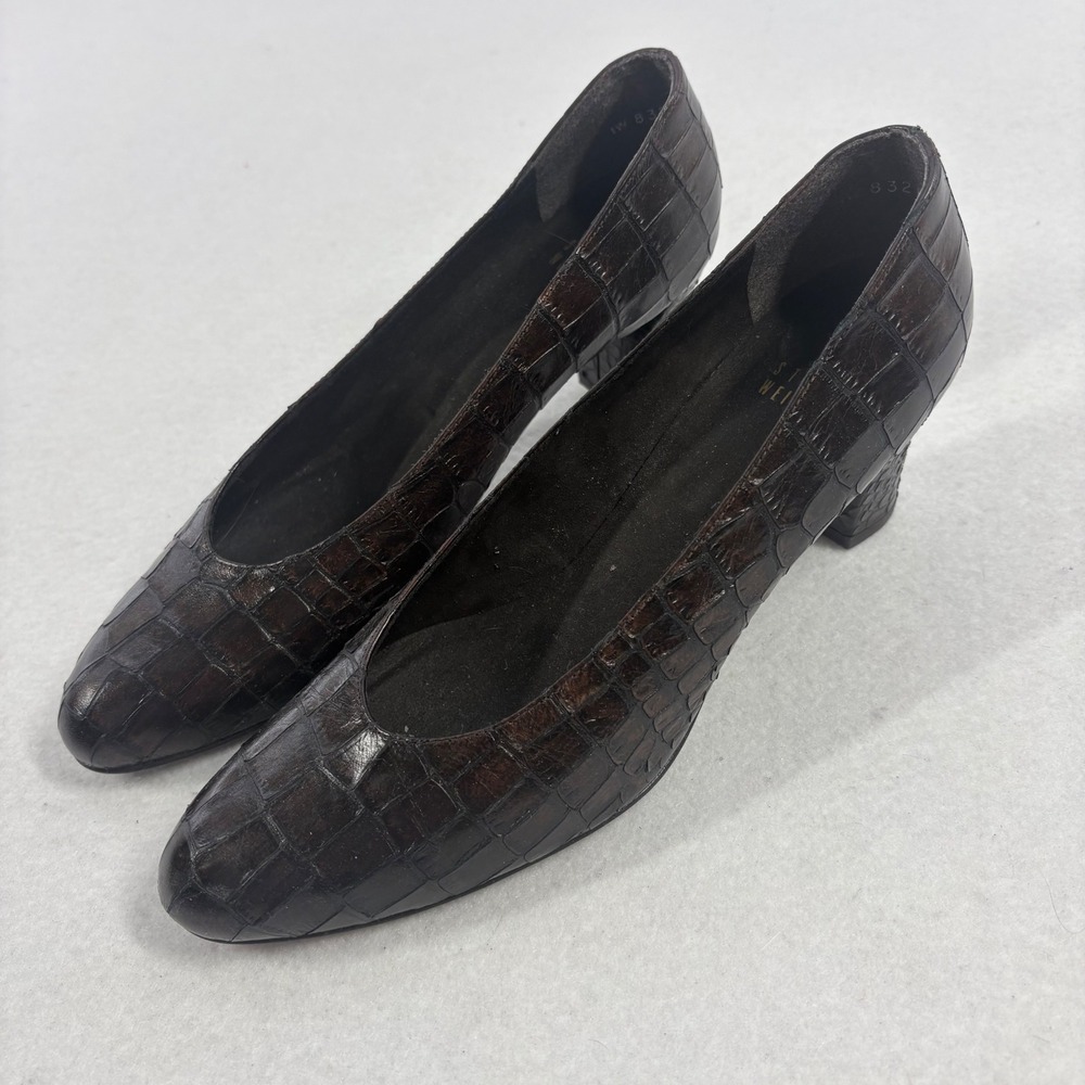Stuart Weitzman Pumps Womens 6.5 Brown Croc Embossed Leather Round Old Money